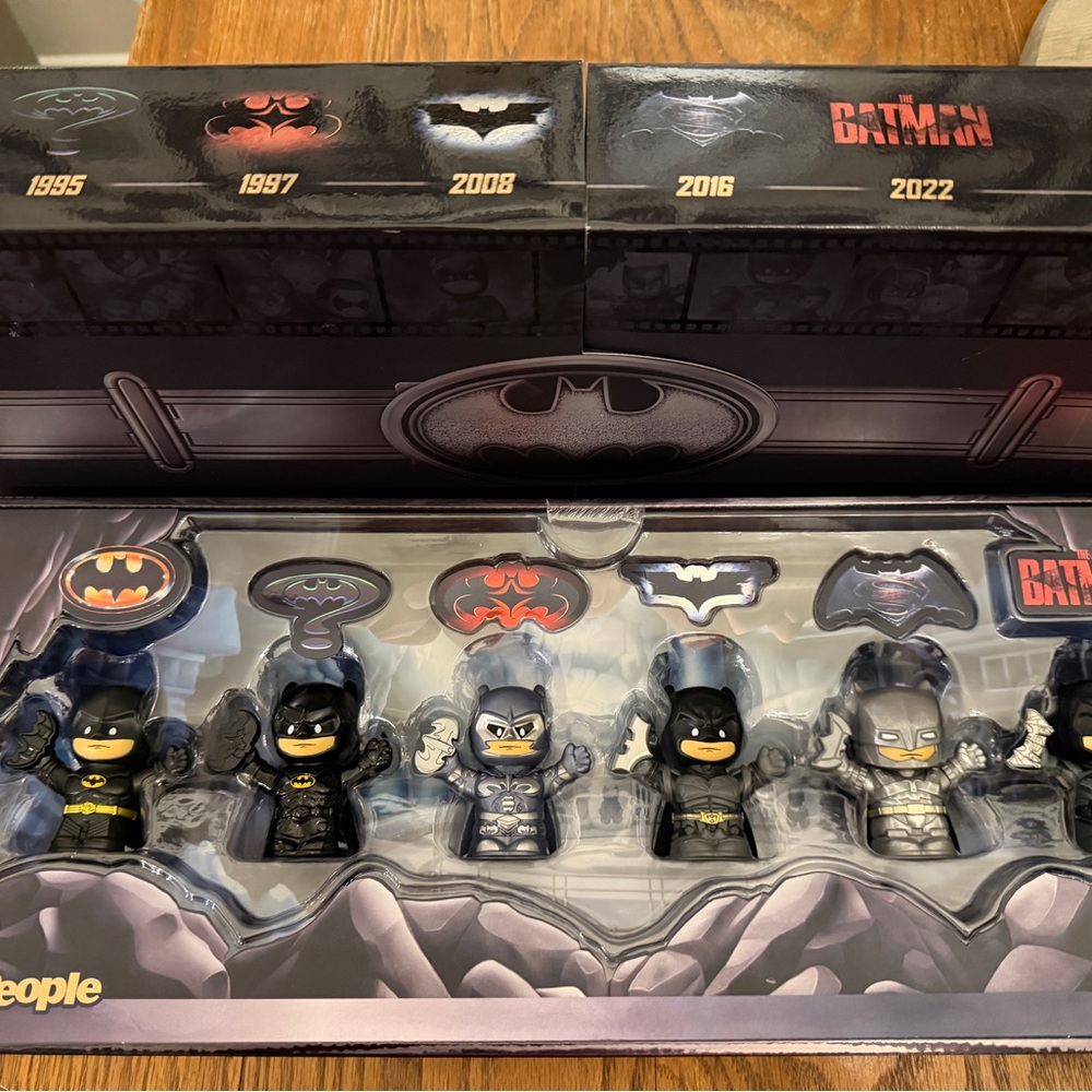 Fisher-Price Batman Little People set of 6 - Picture 2 of 3